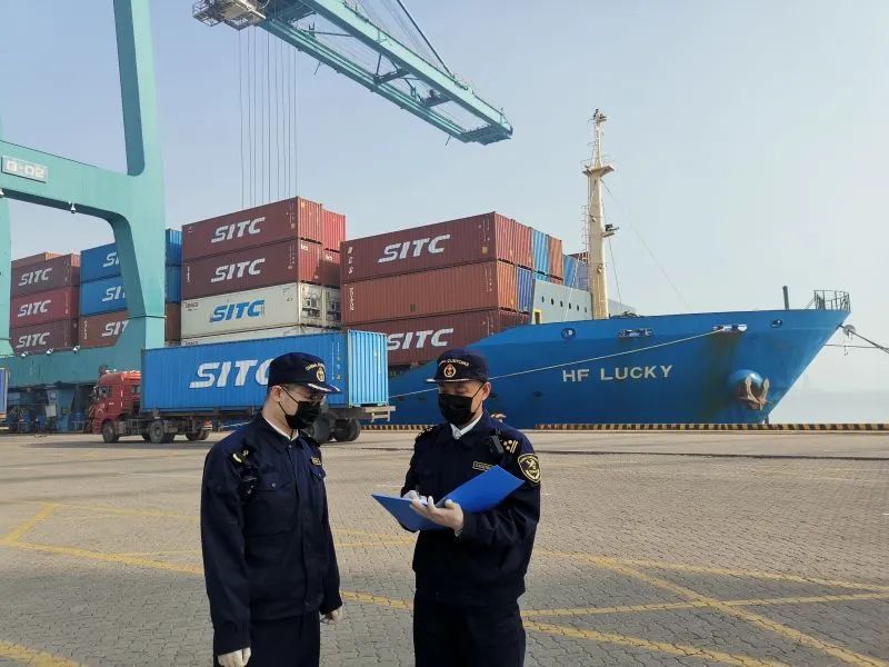 海关总署：今年前10个月我国进出口超话 实现正增长